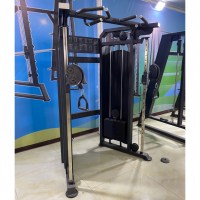Machine multifonctionnelle à câbles croisés Machine d'entraînement fonctionnelle Système de poulies d'équipement de gymnastique avec des matériaux en acier de haute qualité