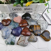 Pierre de méditation sculptée à la main en forme de cœur, en cristal de quartz de haute qualité pour la guérison énergétique – Pièce de collection
