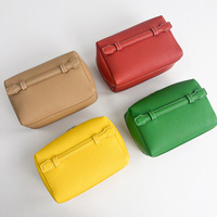 Tas Kosmetik Kulit Vintage Tahan Lama dengan Pegangan, Dompet Kartu, Organizer Perjalanan dengan Penutup Ritsleting untuk Makeup
