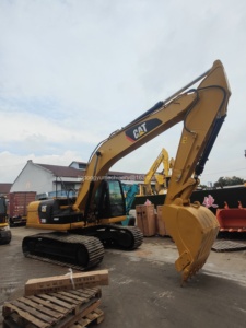Excavatrice Caterpillar Cat320d d'occasion - Bon état - Modèle d'origine japonais 2018-2022 - Comprend moteur, boîte de vitesses, pompe, roulement - Garantie 1 an - Product Image 2