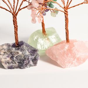 Ornement d'arbre en cristal rose violet naturel fait à la main Base en <span class=keywords><strong>pierre</strong></span> brute Bureau à domicile Décoration Feng Shui Cristaux bruts - Product Image 5