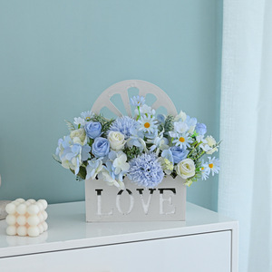 ช่อดอกกุหลาบประดิษฐ์ในกล่องรัก สำหรับตกแต่งบ้าน - Product Image 3