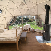Tente dôme transparente de luxe pour l'hiver en plein air Igloo géodésique avec isolation de cheminée pour l'hiver en plein air