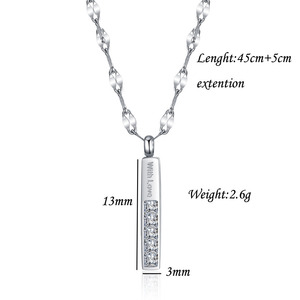 Collier en diamant avec pendentif rectangulaire gravé « Love », pierres taille princesse, en acier inoxydable, pour usage quotidien - Product Image 5