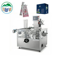 Machine d'emballage industrielle multifonctionnelle polyvalente pour serviettes hygiéniques et tampons destinée à l'industrie des soins féminins