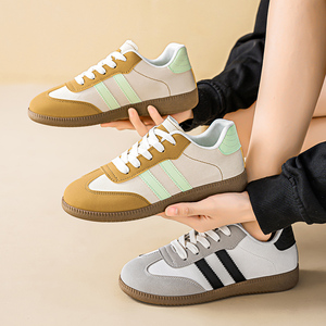 Chaussures plates pour femmes de haute qualité, design assorti aux couleurs, chaussures de sport rétro, chaussures décontractées antidérapantes pour la marche - Product Image 1