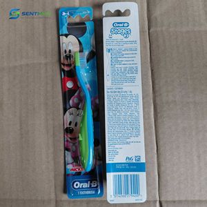 Cepillo de dientes Oral B para adultos, etapa 2, cerdas ultra suaves de carbón, blanqueador, tamaño regular, precio económico, de Vietnam. - Product Image 2