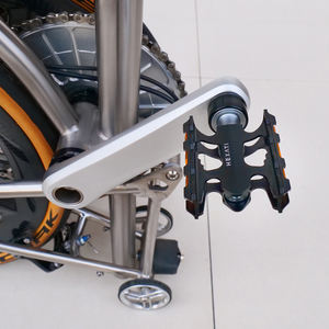 Pédales à dégagement rapide Hexati côté gauche, 275,5 g, corps en composite de nylon avec axe en acier chromoly, réflecteurs de sécurité inclus - Product Image 5