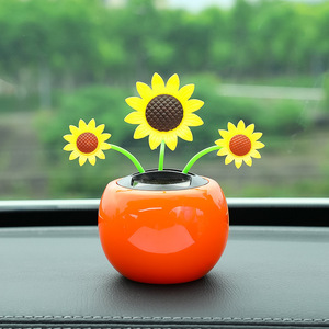 Ornement de tournesol oscillant à énergie solaire pour voiture, décoration en plastique en forme de pomme pour la décoration intérieure de la voiture - Product Image 2