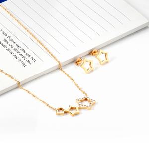 Juego de Joyería de Estrella Chapada en Oro de Acero Inoxidable Brillante, Juego de Aretes y Collar de Zirconia para Mujer - Product Image 5