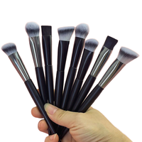 Pinceau de fond de teint triangulaire simple d'usine, vente en gros personnalisée, nouvel applicateur de crème BB à tête ronde, outil de beauté pour le visage