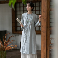 Vente en gros Cardigan ouvert sur le devant Robe en lin à manches longues Femme Robe en lin de style chinois Robe en lin brodée