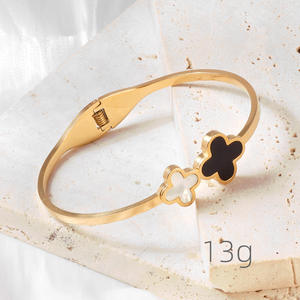 Brazalete de Acero Inoxidable con Baño de Oro Real y Flor de la Suerte Negra, con Circonita Cúbica y Trébol de Cuatro Hojas, ¡Gran Venta! - Product Image 4