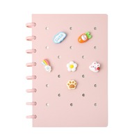 Carnet d'étudiant décoratif 3D A5 à feuilles mobiles, avec pages intérieures remplaçables DIY à motif champignon et boutonnière, pour usage en classe