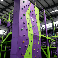 Équipement de parc de trampolines intérieur commercial personnalisé avec parcours d'obstacles Ninja Warrior et fosse de mousse Slam
