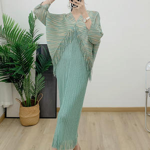 Robe plissée décontractée multicolore à franges dégradées vintage, longueur genou, grande taille, 100 % polyester, taille naturelle Miyake, ODM - Product Image 2