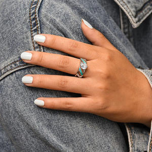 Anillo de compromiso de plata 925 para mujer T0880 con cristal redondo y diseño geométrico para boda o propuesta de matrimonio - Product Image 6