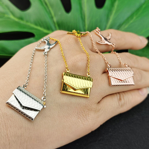 Collar <span class=keywords><strong>de</strong></span> moda con cadena tipo sobre, colgante <span class=keywords><strong>de</strong></span> medallón con <span class=keywords><strong>mensaje</strong></span> oculto <span class=keywords><strong>de</strong></span> carta <span class=keywords><strong>de</strong></span> <span class=keywords><strong>amor</strong></span> grabada, gargantilla, regalo <span class=keywords><strong>de</strong></span> joyería para amigas <span class=keywords><strong>y</strong></span> amantes - Product Image 2