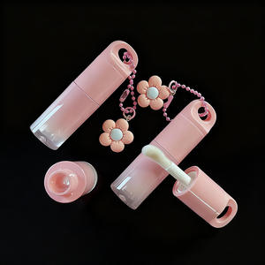 Tube de brillant à lèvres portable tendance avec porte-clés, conteneur vide rose avec grande brosse, emballage cosmétique en plastique personnalisable avec logo - Product Image 3