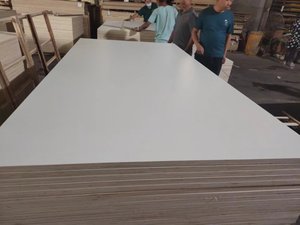 Panel Decorativo de HPL Blanco, Lámina de Formica, Panel de Pared Interior de PET, Lámina de Madera Laminada de Alta Presión de 18 mm - Product Image 4