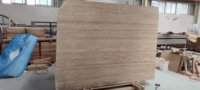 Dalles de travertin beige affiné, blocs polis modernes de qualité supérieure pour plateaux de table d'appoint à arche cannelée sur mesure, tables de chevet géométriques et tables à manger