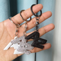 Porte-clés en métal brillant personnalisable avec des strass et des étiquettes scintillantes, produit direct d'usine, porte-clés en métal personnalisé