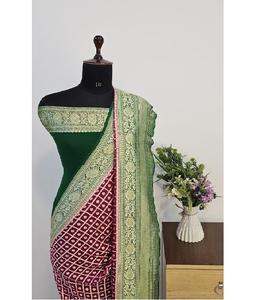 Sari en Georgette Khaddi Banarasi pur tissé à la main, confectionné dans un tissu Khaddi doux avec un élégant tissage Zari pour un style de drapage luxueux - Product Image 5