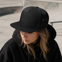 Casquette Strapback à 5/6/7 panneaux à visière plate personnalisée, Chapeau bicolore OEM ODM avec broderie personnalisée pour le streetwear, le skate, les activités de plein air et le quotidien