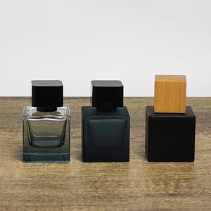 Flacon de parfum 2026 en verre teinté avec vaporisateur pompe, forme carrée, sérigraphie - <span class=keywords><strong>Le</strong></span> <span class=keywords><strong>Labo</strong></span> - Product Image 4