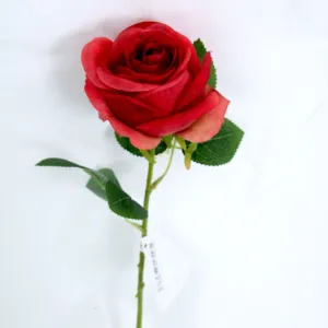 ดอกไม้ประดิษฐ์ดอกกุหลาบสีแดงชุดกุหลาบงามและสัตว์ร้ายกุหลาบแดงเดี่ยวสำหรับตกแต่งบ้านวันแม่