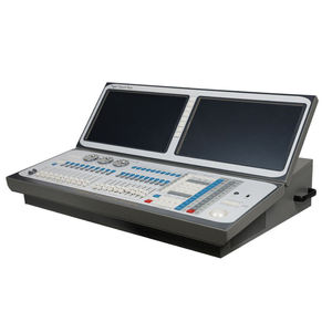 Flightcase Verpakking Podium Licht <span class=keywords><strong>Dmx</strong></span> Console Met <span class=keywords><strong>2</strong></span> Schermen <span class=keywords><strong>Dmx</strong></span> Tiger Touch Plus <span class=keywords><strong>Controller</strong></span> - Product Image 1
