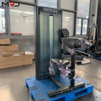 Machine d'entraînement réglable pour biceps et dos à charge par poulie ; Construction en acier de qualité commerciale supérieure avec poignées ergonomiques.
