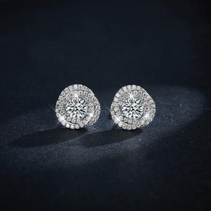 Boucles d'oreilles clous rondes en argent pur Moissanite pour hommes et femmes, 0,5 ct, toutes tendances - Product Image 3