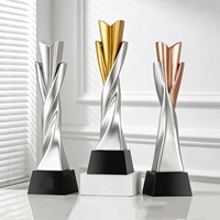 Trophées en résine de formes multiples pour la récompense des employés exceptionnels – Vente en gros