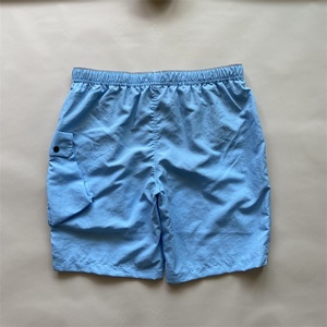 กางเกงขาสั้นชายหาดคลาสสิกกันน้ำแห้งเร็วสำหรับผู้ชาย CP Luxury Dropshipping Casual Waterproof Company - Product Image 5