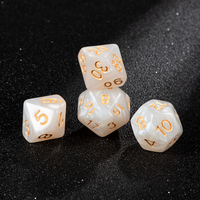 Jeu de dés polyédriques en albâtre divin pour le jeu de rôle D&D, numérotation dorée professionnelle, 7 pièces, dés en résine tourbillonnante Pro Hub Art Pro
