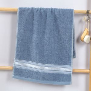Serviettes en coton blanc doux tissées en gros pour salons, usage manuel et facial, séchage des cheveux, spas de beauté et salons de coiffure - Product Image 3