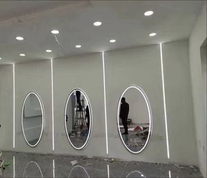 กระจกติดผนังทรงยาวสีทองทันสมัยพร้อมไฟส่องสว่างสำหรับร้านทำผมและร้านตัดผม - Product Image 6