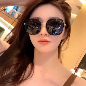 Lunettes de soleil pour femmes, rectangulaires, monture intégrale, polarisées, UV400, protection solaire tendance, adulte 2025 - Product Image 1