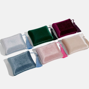 Coffrets cadeaux de bijoux en velours de luxe avec pendentif pompon-Idéal pour les colliers Bracelets - Product Image 6