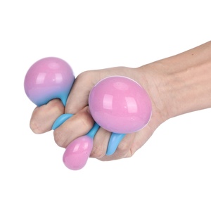 Pelota de goma suave de TPR de 6.0 cm que cambia de color, para descompresión y ventilación, rellena de EVA, para apretar y relajar, para todas las edades - Product Image 4