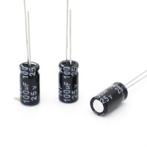 DIP Polar Olmayan Kondansatör 25V100UF6*12mm Delikten Geçiş Yapısı Yüksek İzolasyon Direnci Performansı Çin'de Üretilmiştir - Product Image 1