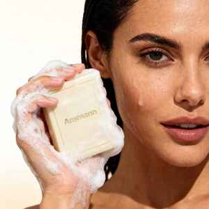 Sapone Solido Artigianale al Latte di Capra con Proprietà Antisettiche e Sbiancanti, Idratante per Tutti i Tipi di Pelle, Uso Domestico - Product Image 4