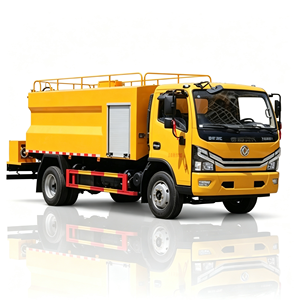 Camion de nettoyage haute pression D9 4x2, réservoir d'eau de 12 m³, moteur diesel Yuchai de 195 ch, véhicule de nettoyage routier municipal - Product Image 1