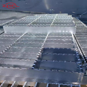 Rejilla de Acero al Carbono Galvanizado en Caliente, Resistente a la Corrosión, al Fuego y al Agua, con Dientes Cruzados - Product Image 2