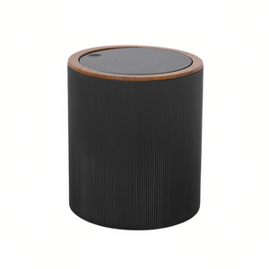 Cubo de basura negro, diámetro 19 cm, altura 22.3 cm, diseño acanalado, para uso en interiores. - Product Image 2