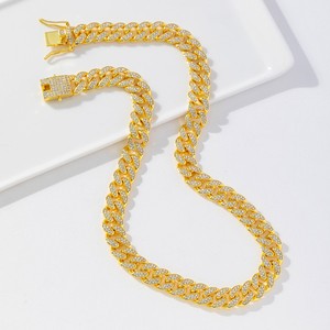 Collier en acier inoxydable plaqué or 18 carats pour homme Chaîne cubaine à maillons en zircon Bijoux hypoallergéniques anti-ternissement Chrétiens géométriques - Product Image 1