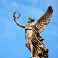 Statue d'ange de la victoire en bronze grandeur nature, sculptée et gravée sur mesure, tenant une couronne, pour extérieur, à vendre