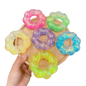 TIKTOK Offre Spéciale créatif nouveau bracelet à paillettes en forme de TPR pincement adultes enfants <span class=keywords><strong>loisirs</strong></span> décompression nouveauté cadeau jouet - Product Image 1