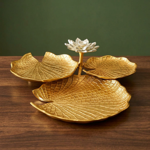 Plateau décoratif en métal doré de qualité supérieure, inspiré des feuilles de lotus, plateau de service en aluminium poli, plat à dessert de luxe pour mariage et fête, vente en gros - Product Image 6